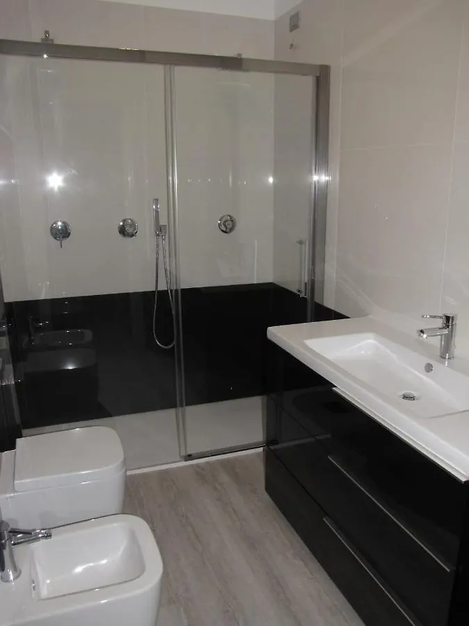 Homely Rapallo Apartment